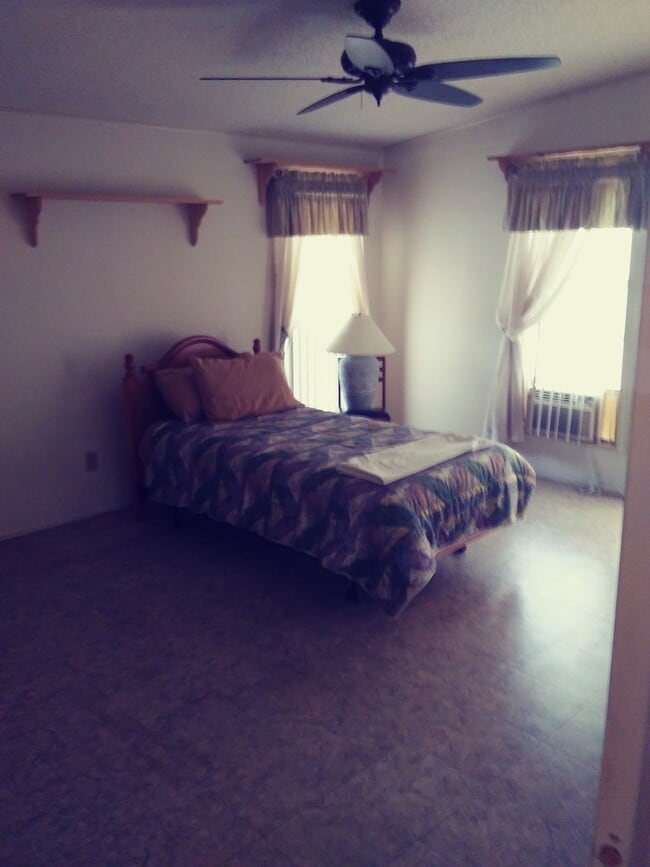 Photo - St. Cloud, 2 Bed, 2 Bath, 2 Bonus rooms, close to stores