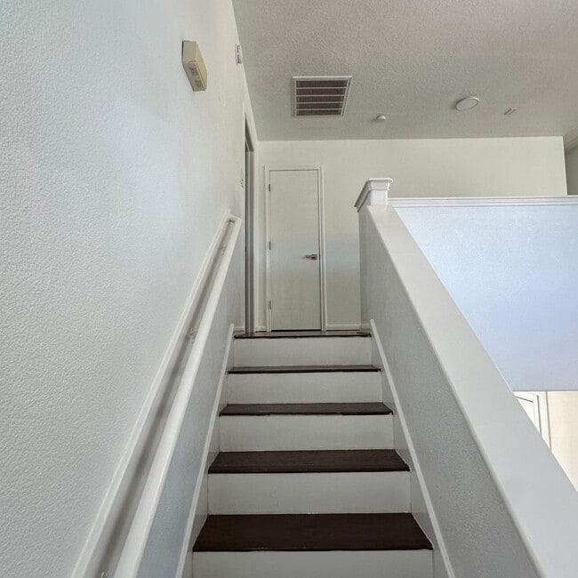 Photo - 1403 High Thicket Ct