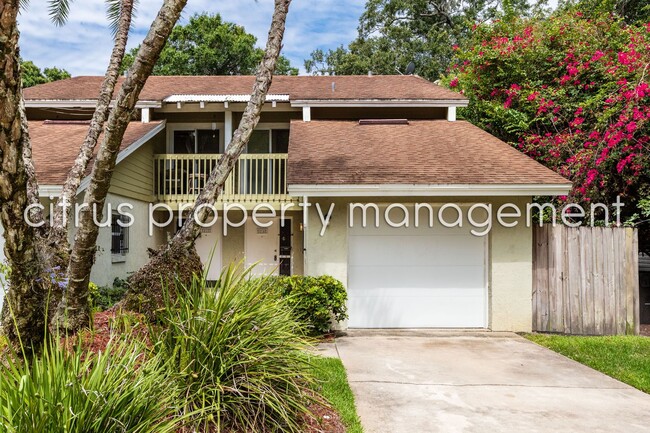 Completely Updated, Spacious 2 Bedroom Dup... - Completely Updated, Spacious 2 Bedroom Dup... House