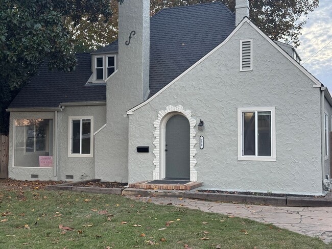 Building Photo - 4 bed / 1.5 ba house - Yuba City