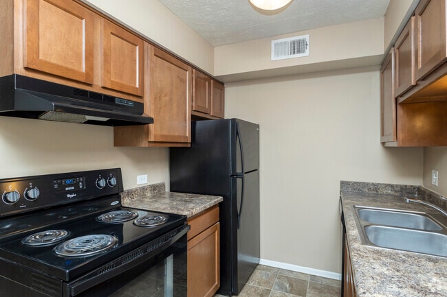 1BR, 1BA - 634SF