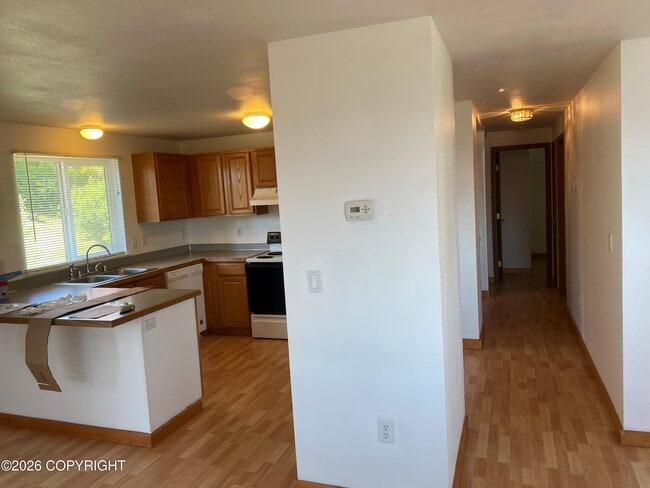 Photo - 3051 Crest Ave