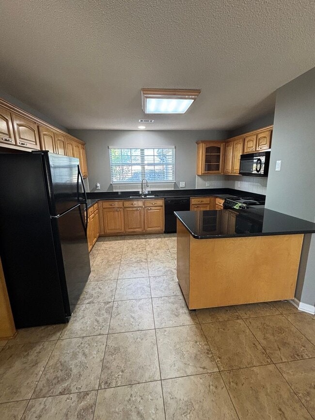 Photo - 221 Stirling Bridge Dr