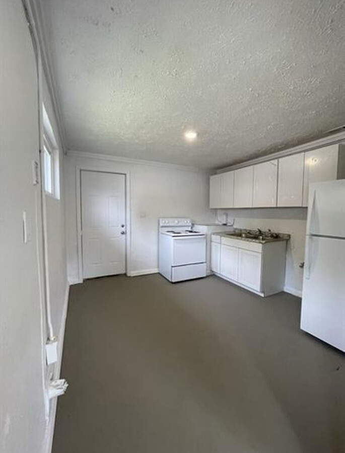 Photo - 1295 Preston St House