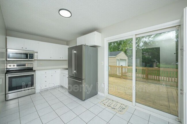 Photo - 4001 83rd St