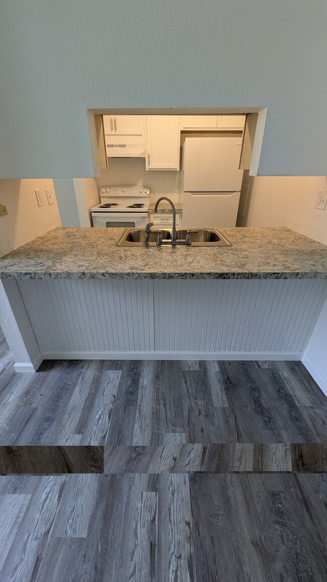 Building Photo - 3305 Myrle St Unit 3305