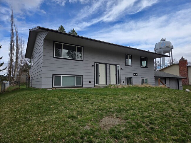 Photo - 10921-23 Unit 10921
