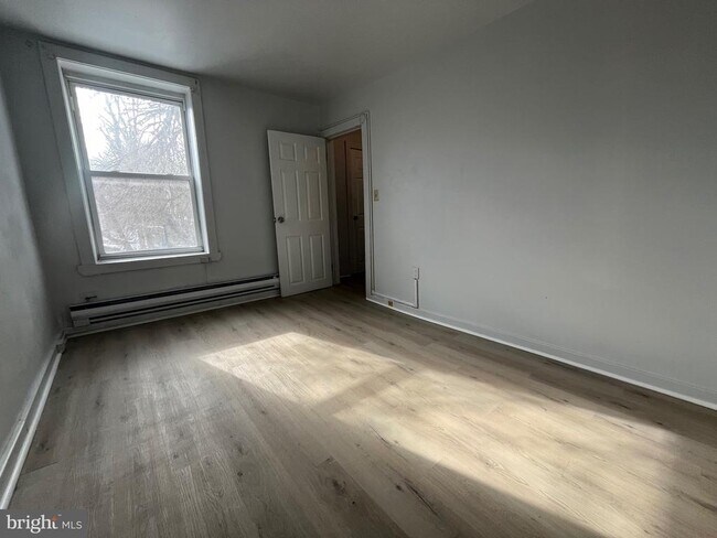 Photo - 2130 W Spencer Ave