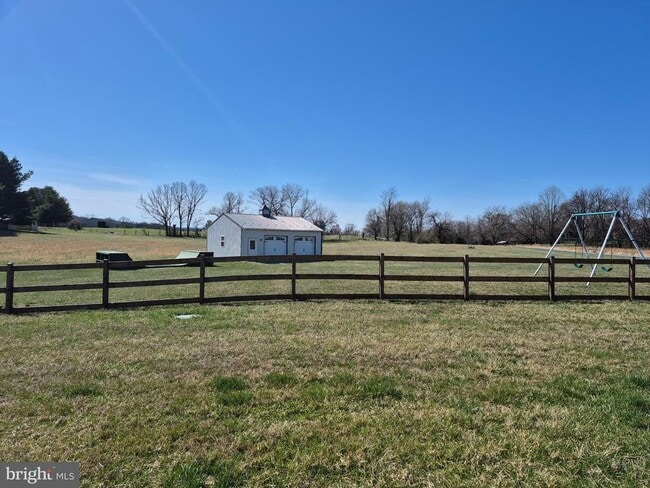 Photo - 330 Majestic Ln