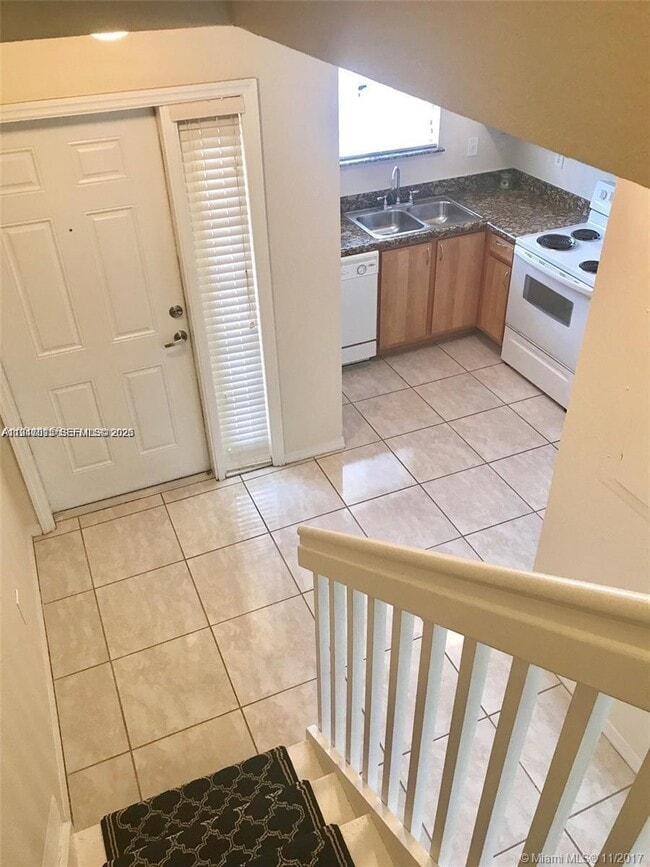 Photo - 2028 NE 167th St