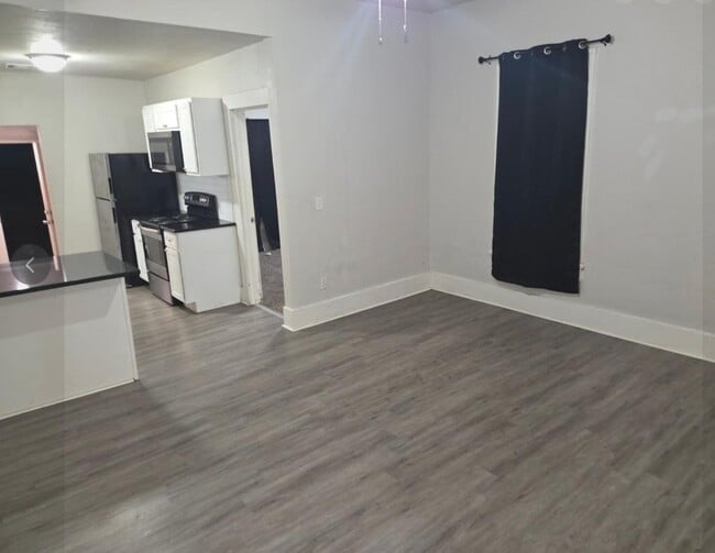 Photo - 413 E Washington Ave