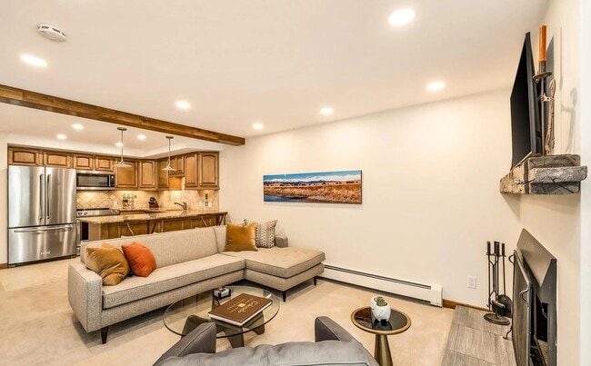 Building Photo - 1040 Vail View Dr Unit 202 Rental