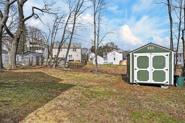 28 Ekman St Unit 3