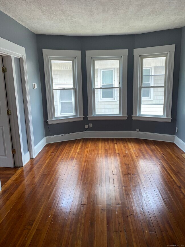 Photo - 117 Sherwood Ave Apartment Unit 117