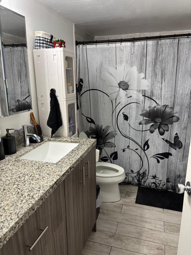 Photo - 10834 N Kendall Dr Unit Spanish Trace