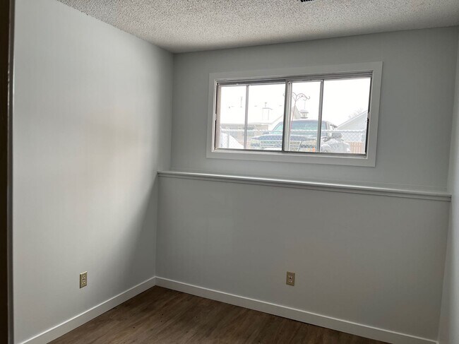 2 Bed 1 Bath Unit in Red Deer, AB