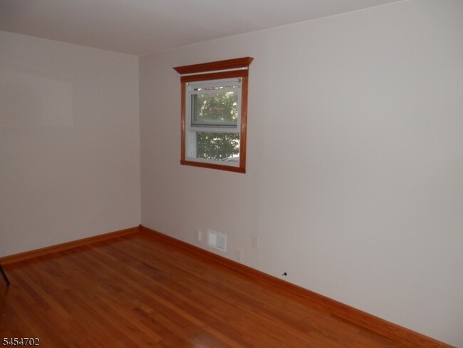 331 Boxwood Ct