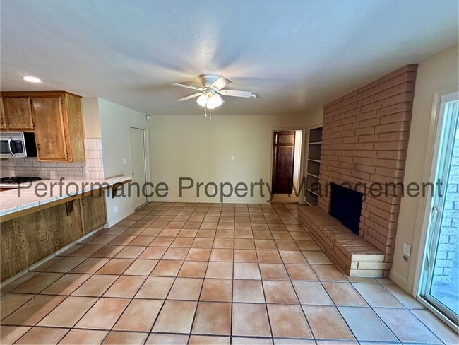 Photo - Cozy 3 Bed/2 Bath SW Bakersfield Home w/ Pool & $0 Deposit Option