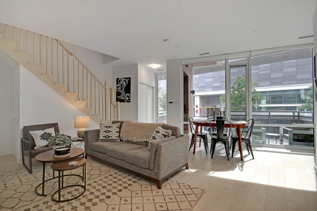 Building Photo - 30 Ordnance St Unit SI ID1521016P