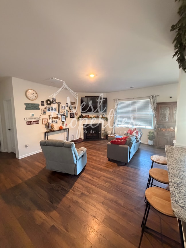 Photo - 413 Pine Log Run