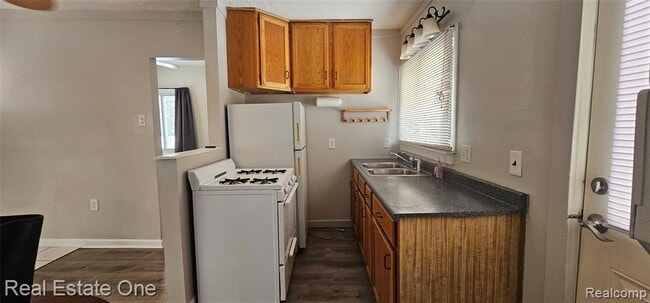 Photo - 8845 Orrick St