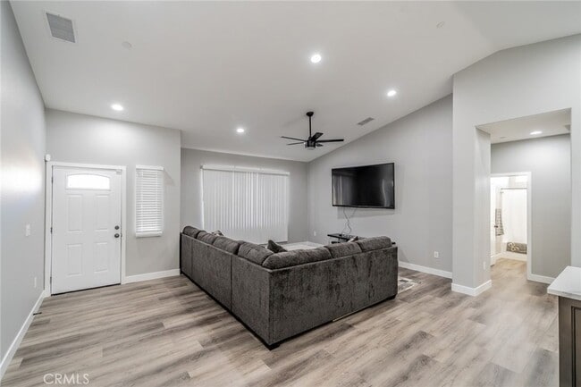 Photo - 11515 Mariposa Rd