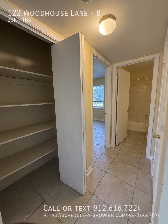 Photo - 122 Woodhouse Ln Unidad B