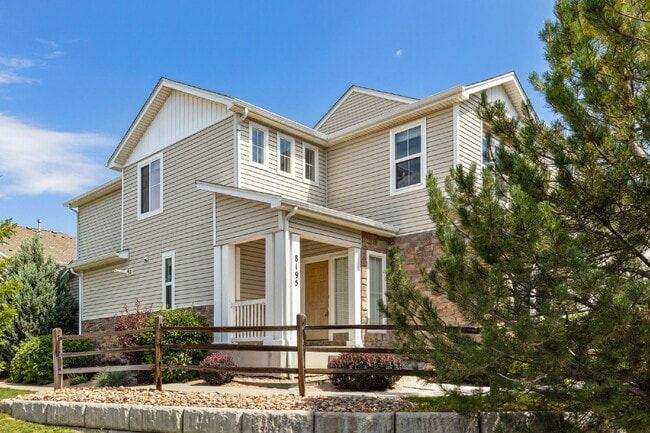 Building Photo - Granite Kitchen, Central AC, Oversized Gar... Rental