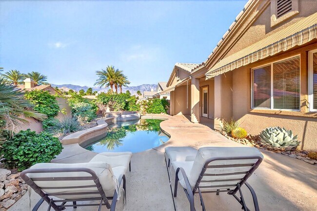 41 Vista Mirage Way
