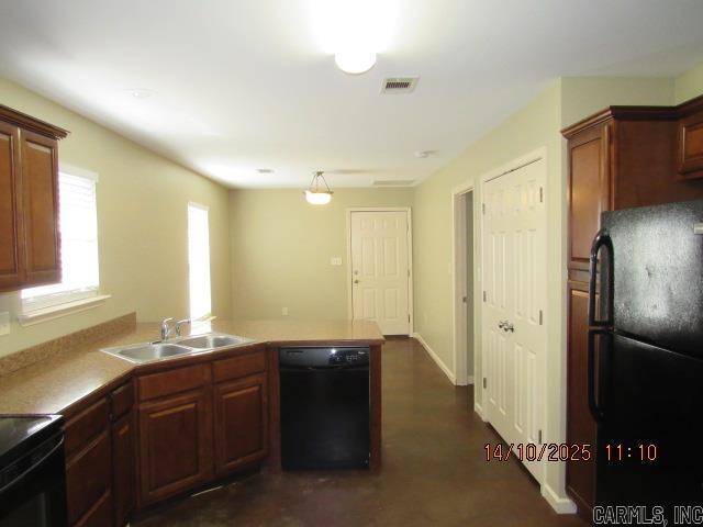 Photo - 135 Southerland Rd