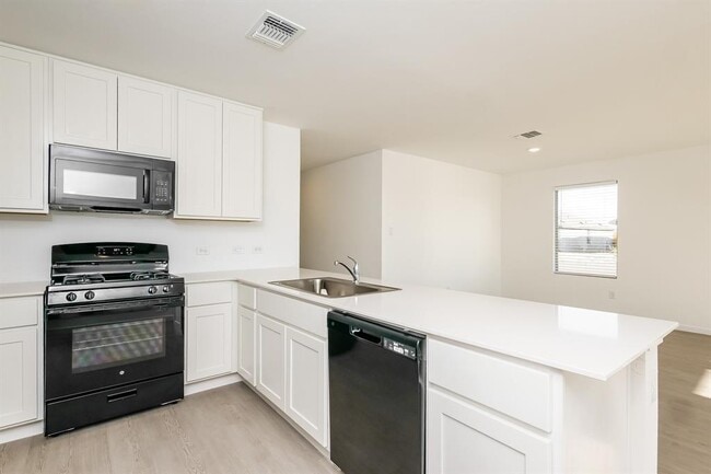 Photo - 9600 NW 125th St