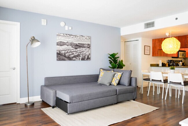 Photo - 1 SE 12th St Unit FL17-ID1022180P