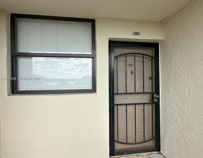 Photo - 117 Lake Emerald Dr Unit 308