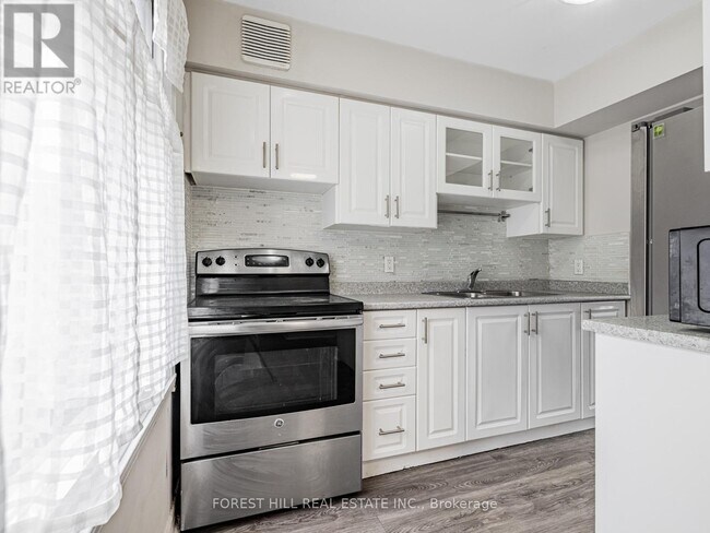 Photo - 16 Rexdale Blvd