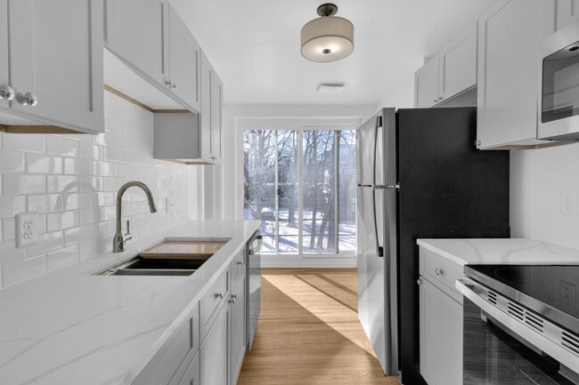 Lots of natural light in the Kitchen