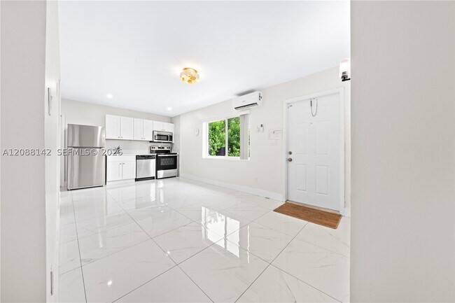 612 NW 10th Terrace Unit C