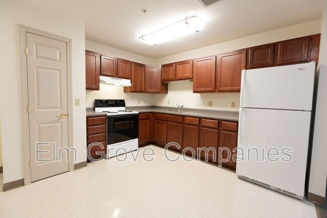 Photo - 290 Wadleigh Falls Rd