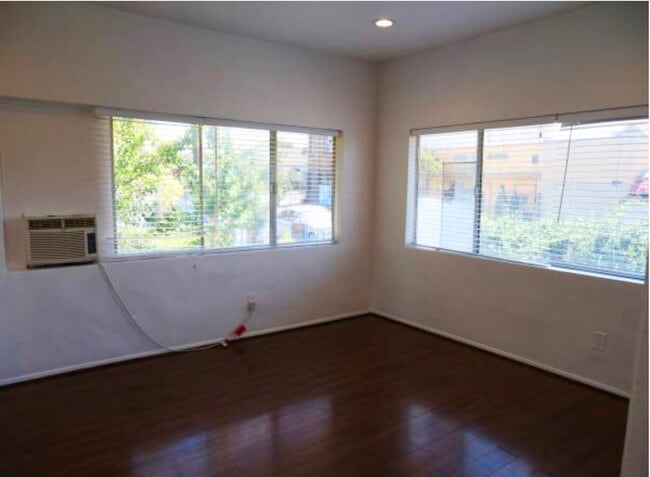 Photo - 1315 W 24th St Unit 1315