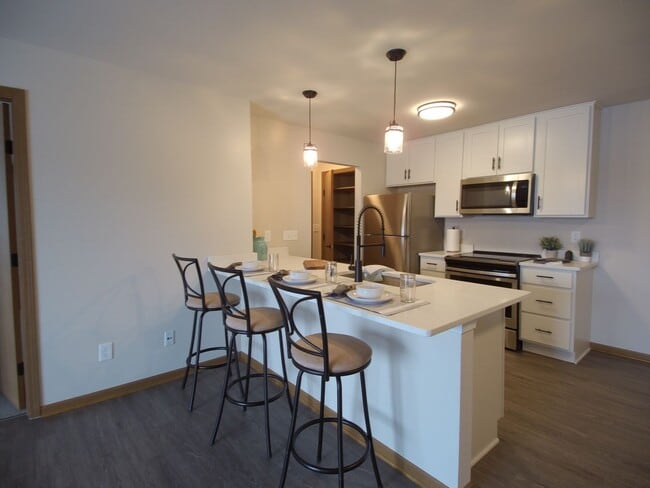 Photo - Shady Lane Apartments