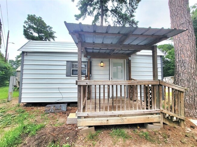 Building Photo - 12150 Old County Rd Rental