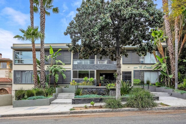 Stunning mid-century building! - Stunning mid-century building! Apartment Unit 21