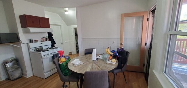 Photo - 17 Wyman St Unit 2