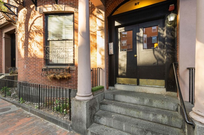 Photo - 27 Bowdoin St Unit 2B