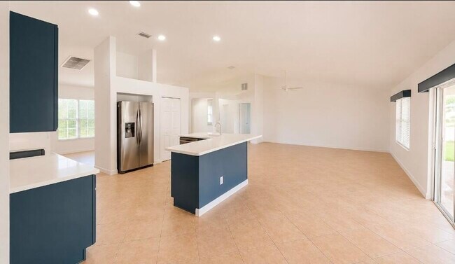 Photo - 1567 SW Leisure Ln