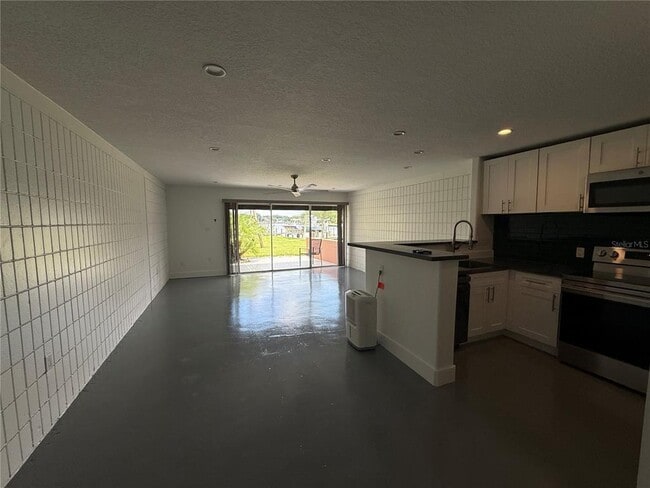 Photo - 2424 W Tampa Bay Blvd Unit A104