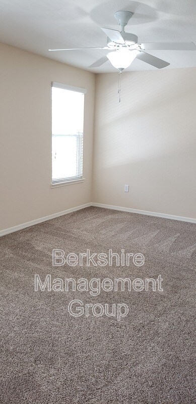 Photo - 1012 Dossey Oaks Ln