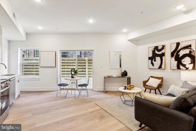 Photo - 367 W Hortter St Apartamento Unidad 304