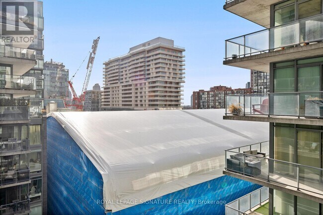 Photo - 650 King St W Unit 705