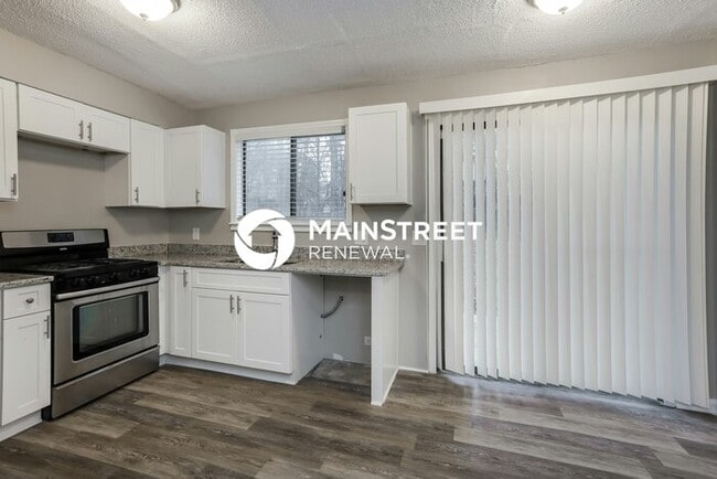 3 Bedroom Pet-Friendly Home in Lithonia, GA with Main Street Renewal
