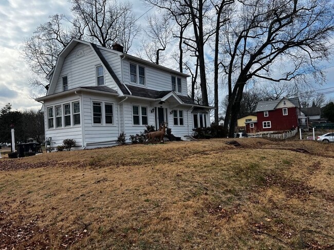 Building Photo - 222 Berlin Rd N